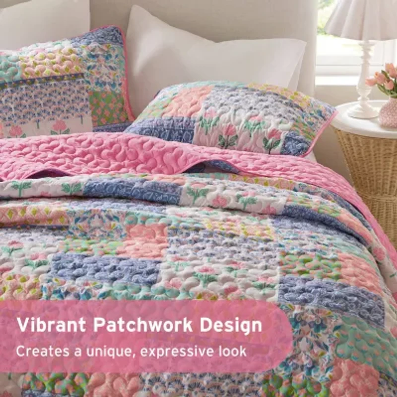 Intelligent Design Summer Patchwork Reversible Quilt Set with Decorative Pillow