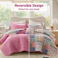 Intelligent Design Summer Patchwork Reversible Quilt Set with Decorative Pillow