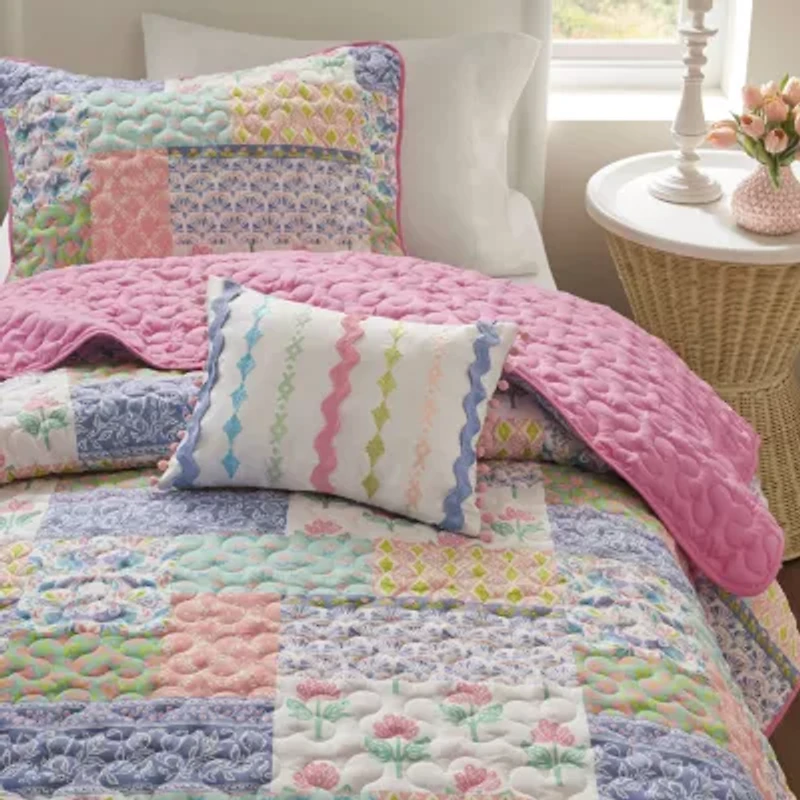Intelligent Design Summer Patchwork Reversible Quilt Set with Decorative Pillow