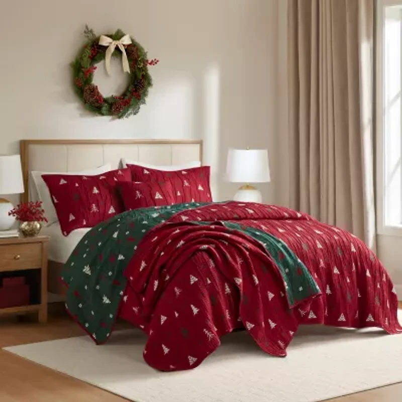 Woolrich Madison Park Holly Christmas Printed Quilt Set 3-pc. Easy Care