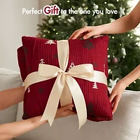 Woolrich Madison Park Holly Christmas Printed Quilt Set 3-pc. Easy Care