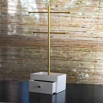 Hives And Honey Jewelry Stand