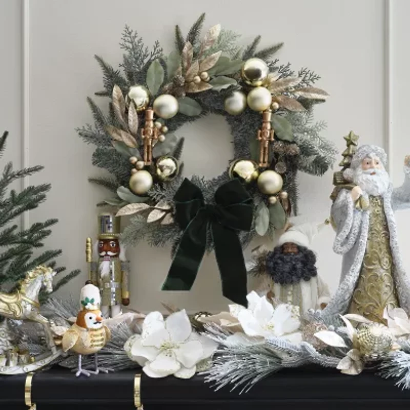 North Pole Trading Co. Gold Nutcracker Wreath