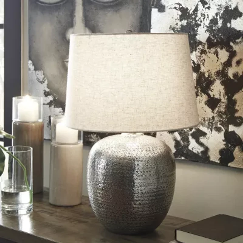 Signature Design by Ashley® Magalie Metal Table Lamp