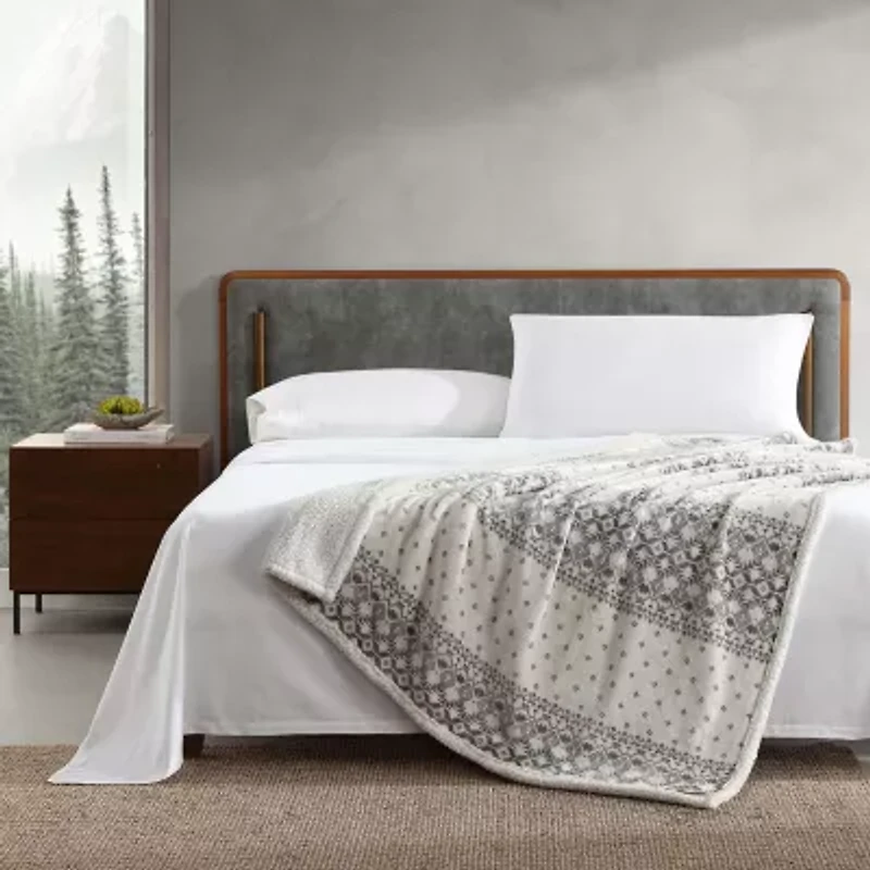 Eddie Bauer Fair Isle Peak Washable Lightweight Throw