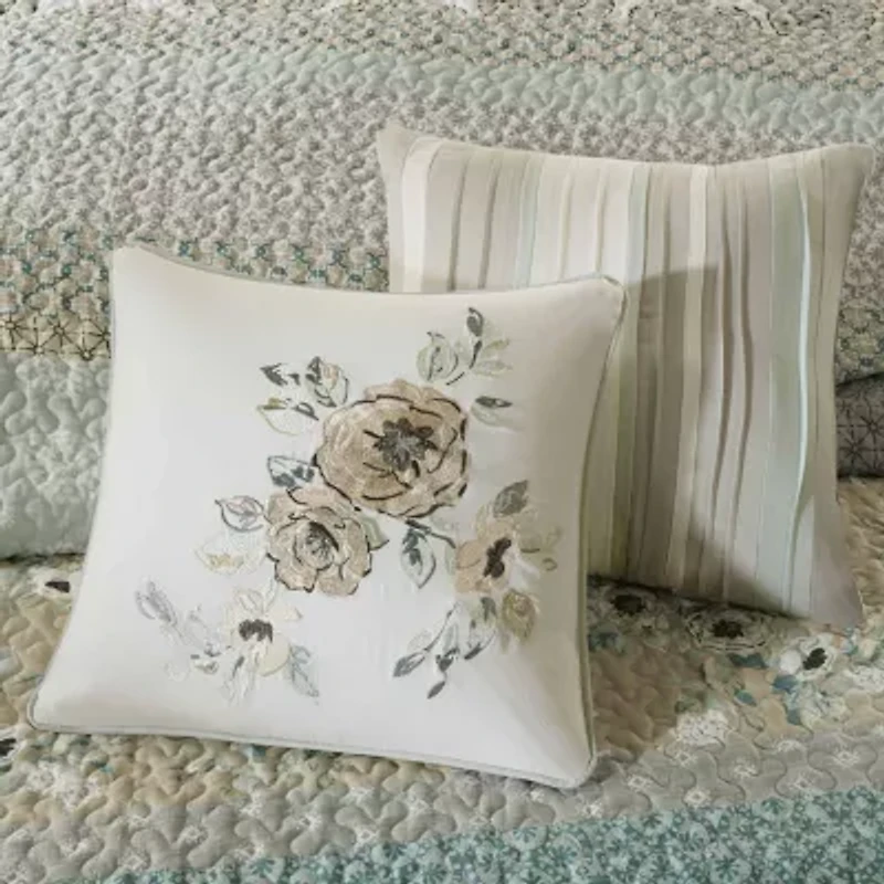Madison Park Felicity 6-Pc Cotton Quilt Set With Throw Pillows