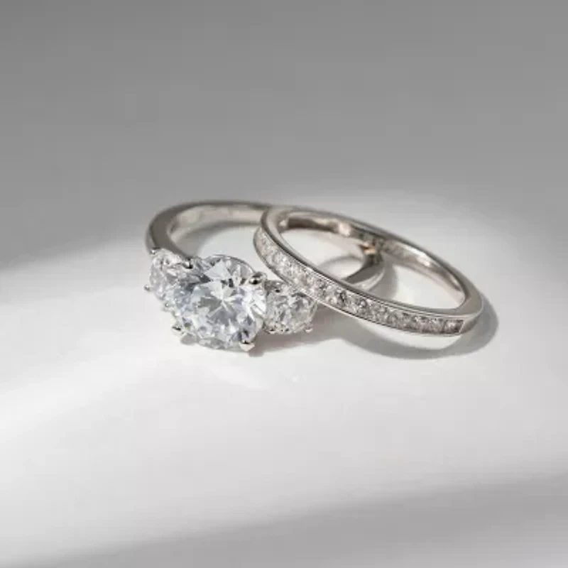 Diamonart Womens Cubic Zirconia Sterling Silver Round 3-Stone Engagement Ring