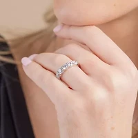 (H-I / I1) Womens 2 CT. T.W. Lab Grown White Diamond 10K Gold 5-Stone Anniversary Band