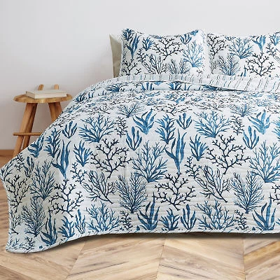 Reversible Coastal Print Quilt Set