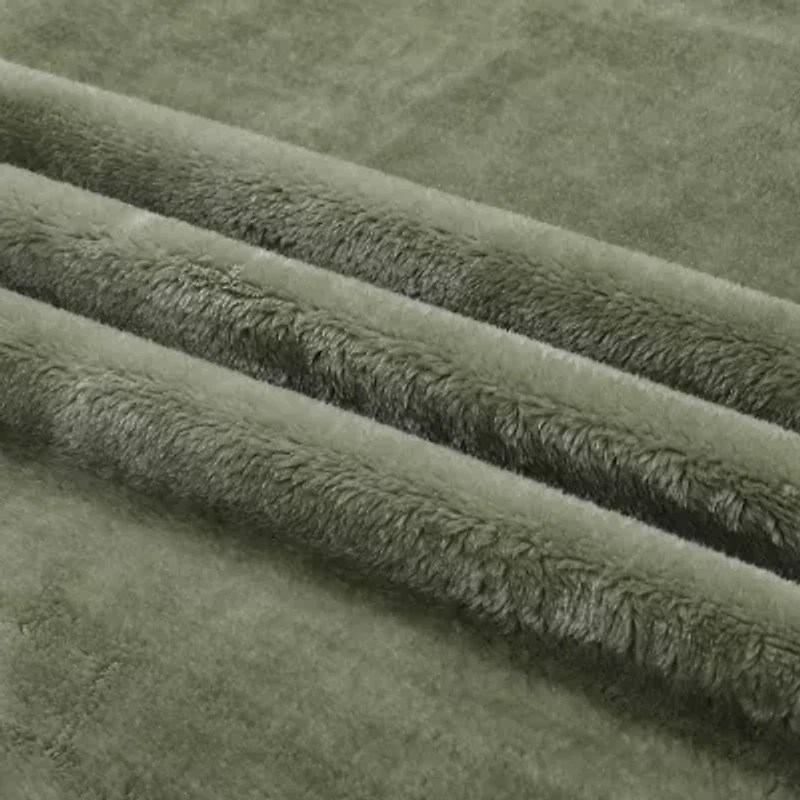 Ellora Plush Heavyweight Throw