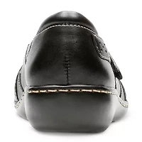 Clarks Womens Ashland Spin Q Closed Toe Slip-On Shoe