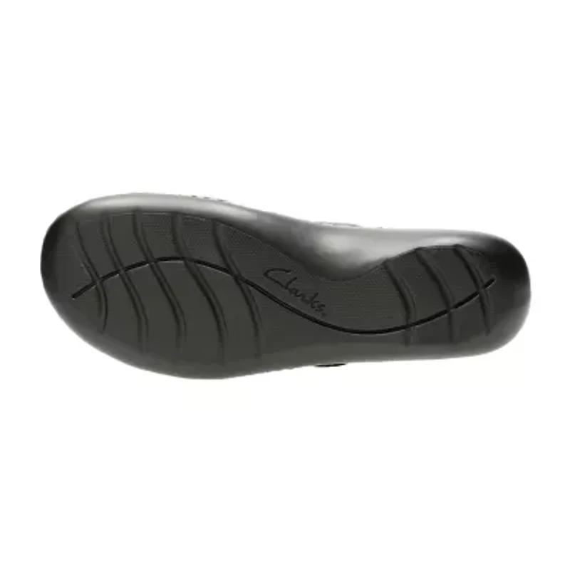 Clarks Womens Ashland Spin Q Closed Toe Slip-On Shoe