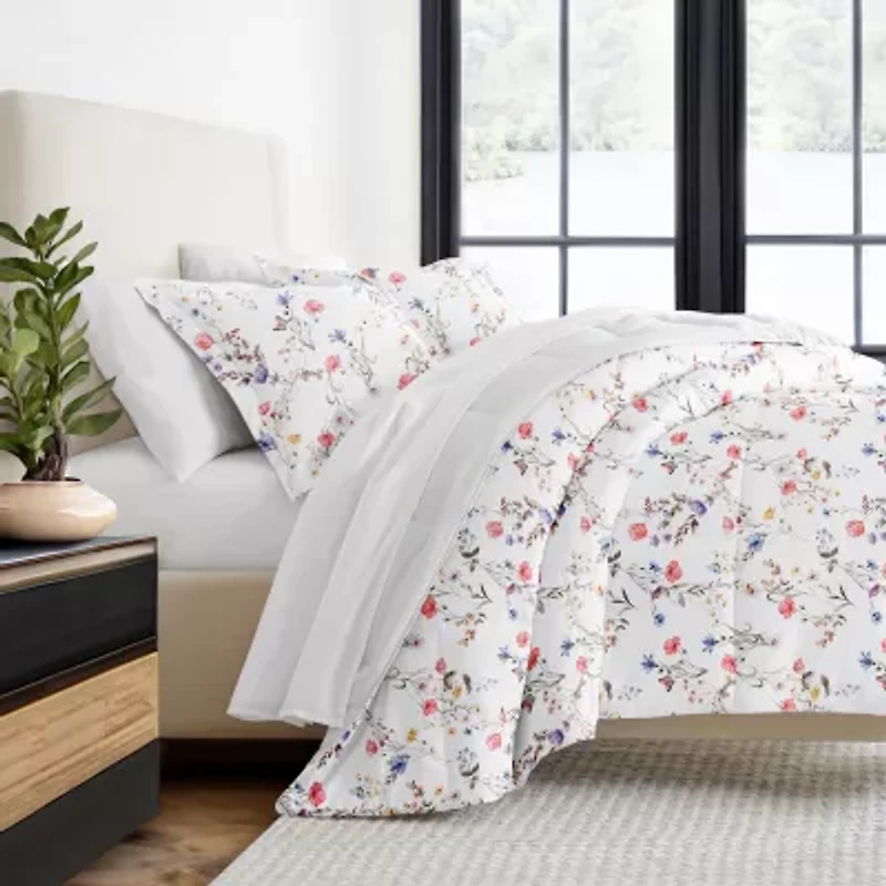 Casual Comfort Meadow Floral Midweight Down Alternative Comforter Set