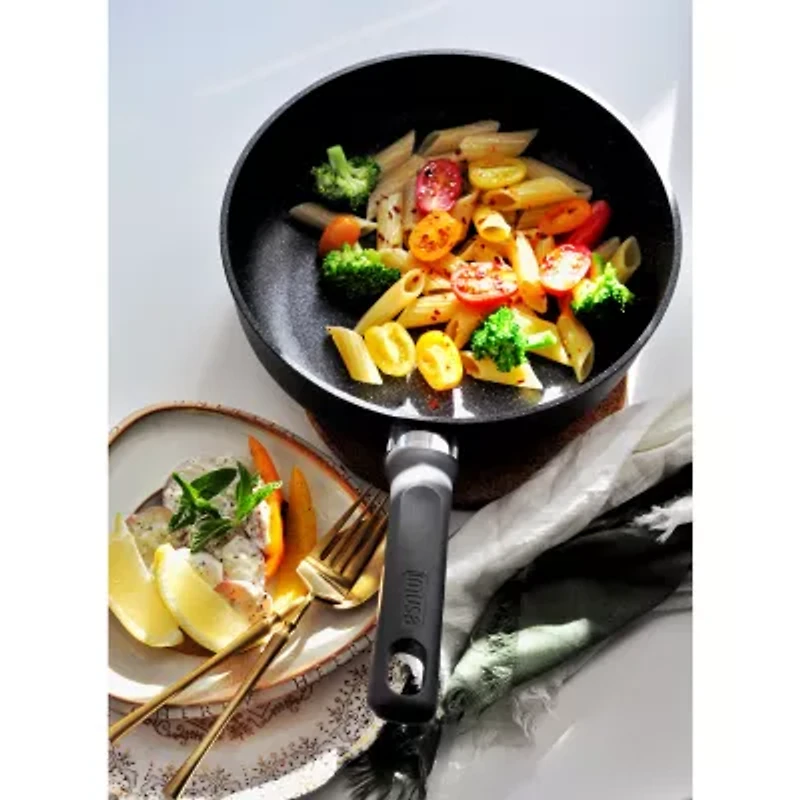 IMUSA Gusto 8" Non-Stick Frying Pan