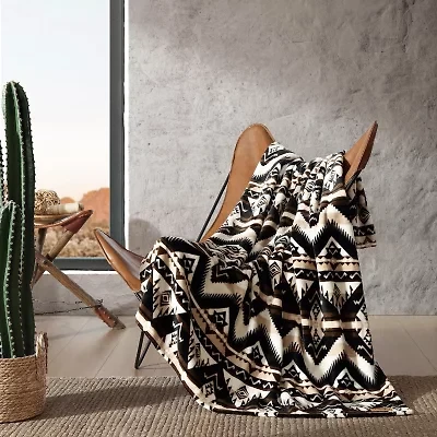 Wrangler Jesse Plush Washable Throw