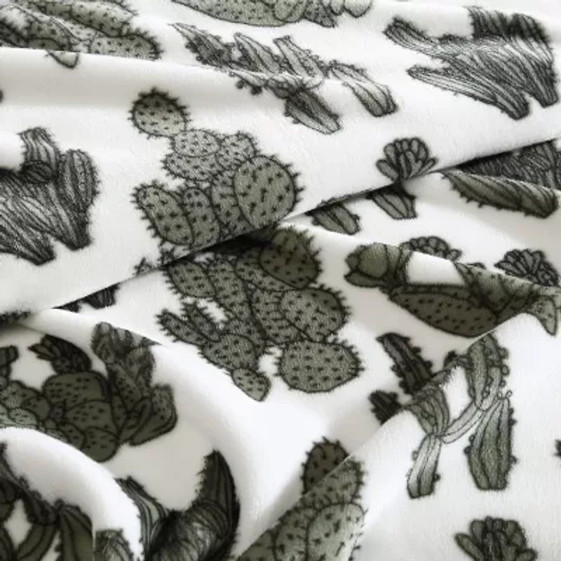 Wrangler Cactus Garden Washable Throw