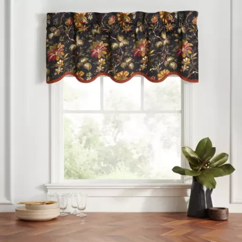 Waverly Felicite Valance