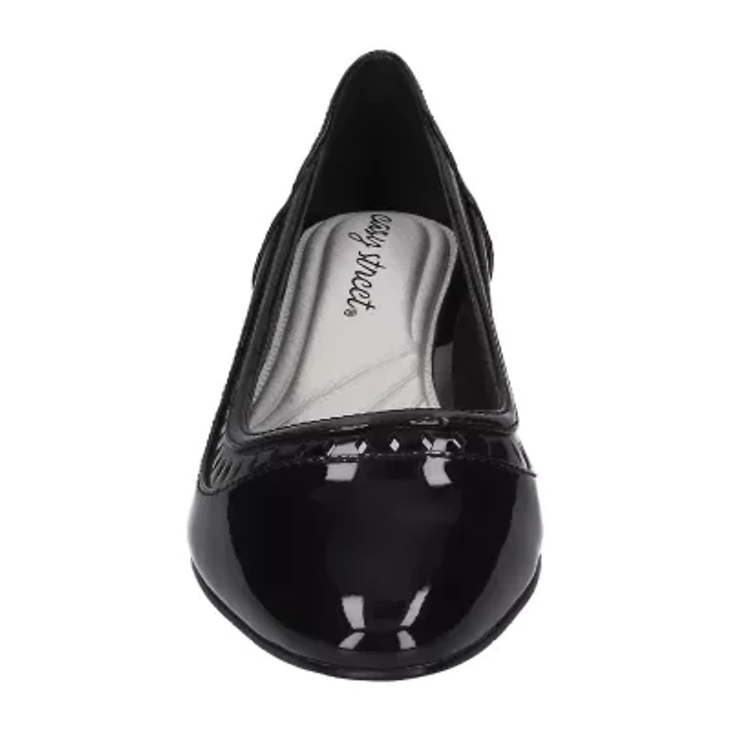 Easy Street Giana Womens Round Closed Toe Flat Heel Pumps