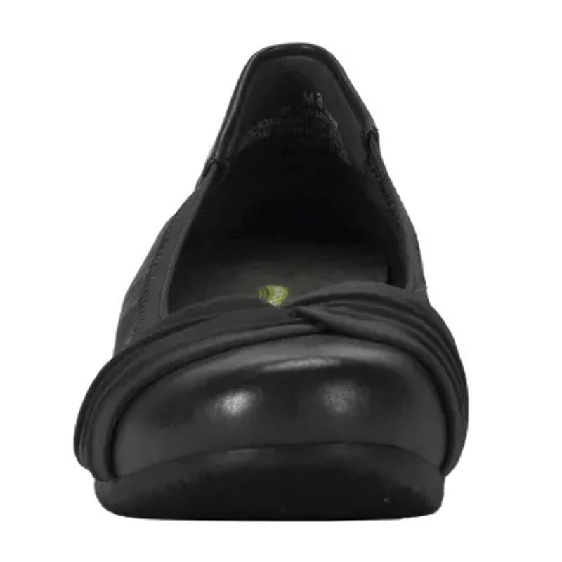 Baretraps Marcie Womens Round Closed Toe Slip-On Shoe