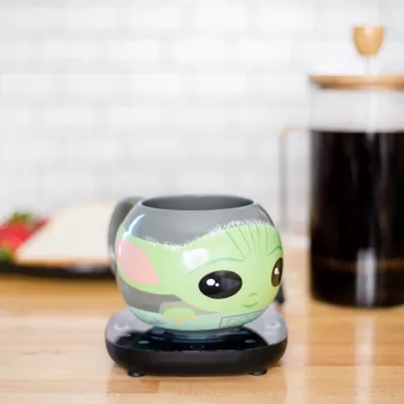 Uncanny Brands Star Wars Mug Warmer with Baby Yoda Molded Mug – Keeps Your Favorite Beverage Warm - Auto Shut On/Off