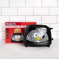 Uncanny Brands Peanuts Snoopy Two-Slice Toaster- Toasts Your Favorite Beagle On Your Toast