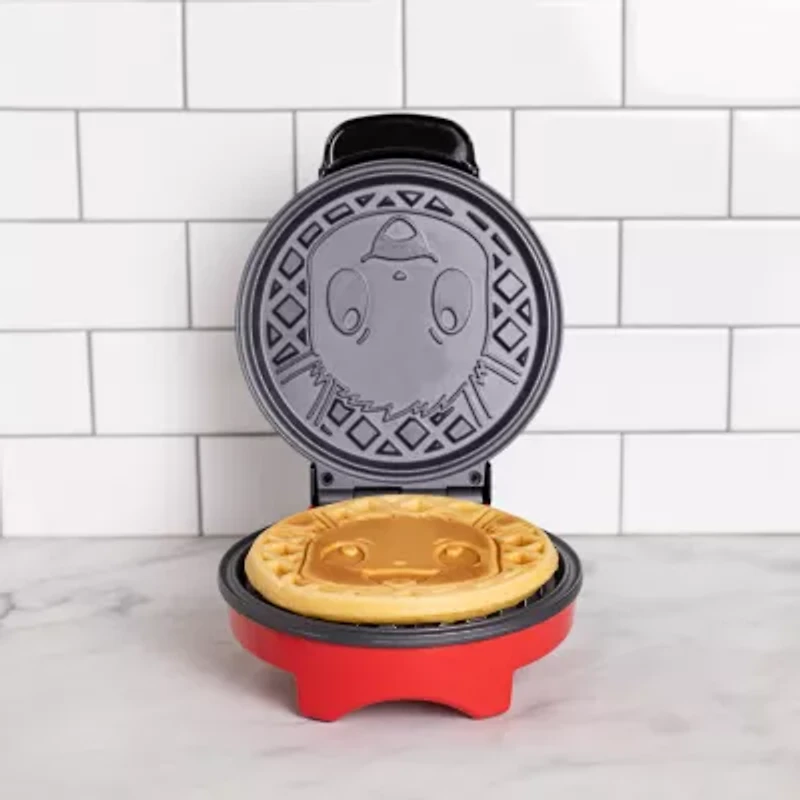Uncanny Brands Pokémon Eevee Waffle Maker - Make Bounty Eevee Waffles -  Kitchen Appliance