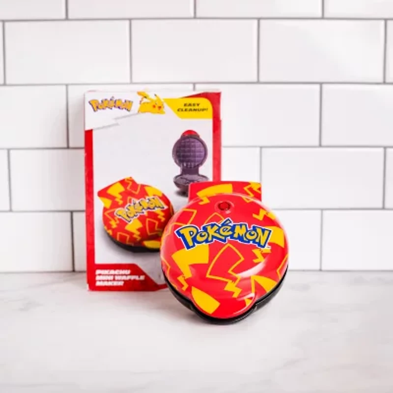 Uncanny Brands Pokémon Pikachu Mini Waffle Maker - Pokémon Kitchen Appliance