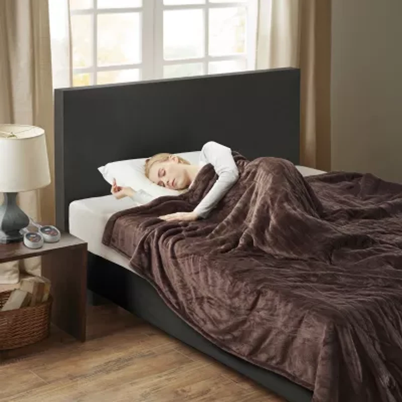 Woolrich Heated Plush To Berber Electric Midweight Blanket