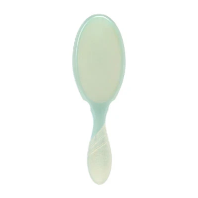 The Wet Brush Pro Pearlescent Aura Detangler