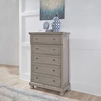 Signature Design by Ashley Lettner 5-Drawer Chest of Drawers in Light Gray