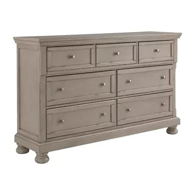 Signature Design by Ashley Lettner 7-Drawer Dresser in Light Gray