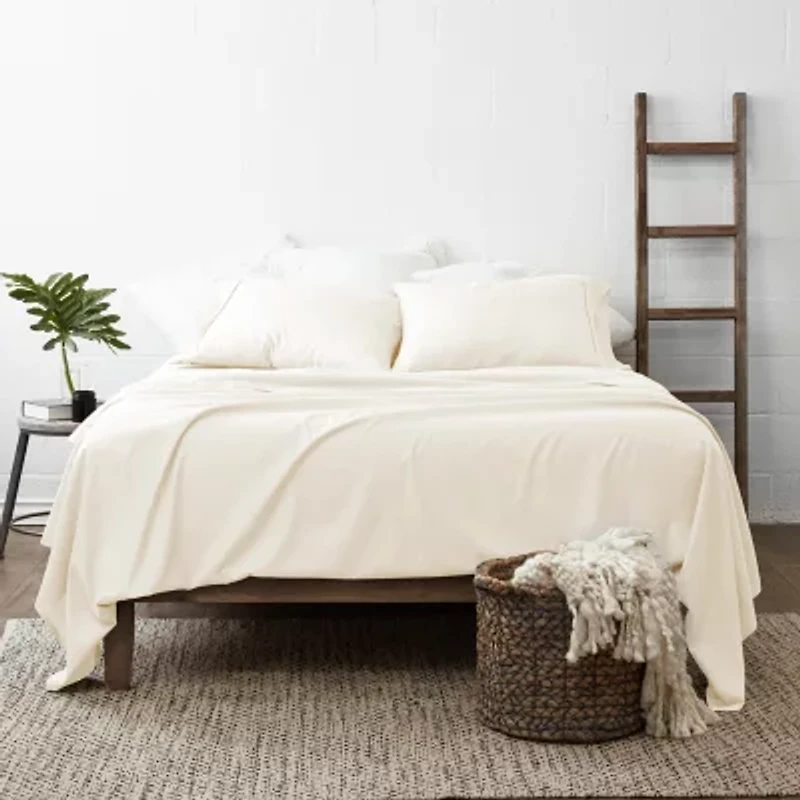 Casual Comfort™ Premium Ultra Soft Chevron Microfiber Wrinkle Free Sheet Set