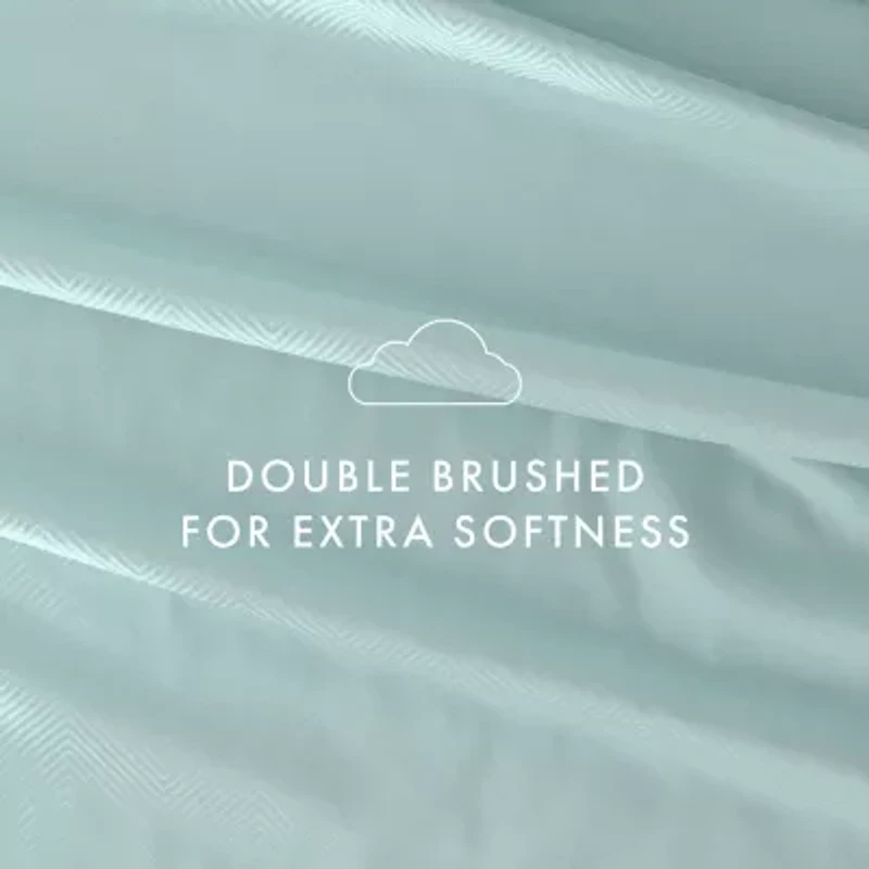 Casual Comfort™ Premium Ultra Soft Chevron Microfiber Wrinkle Free Sheet Set