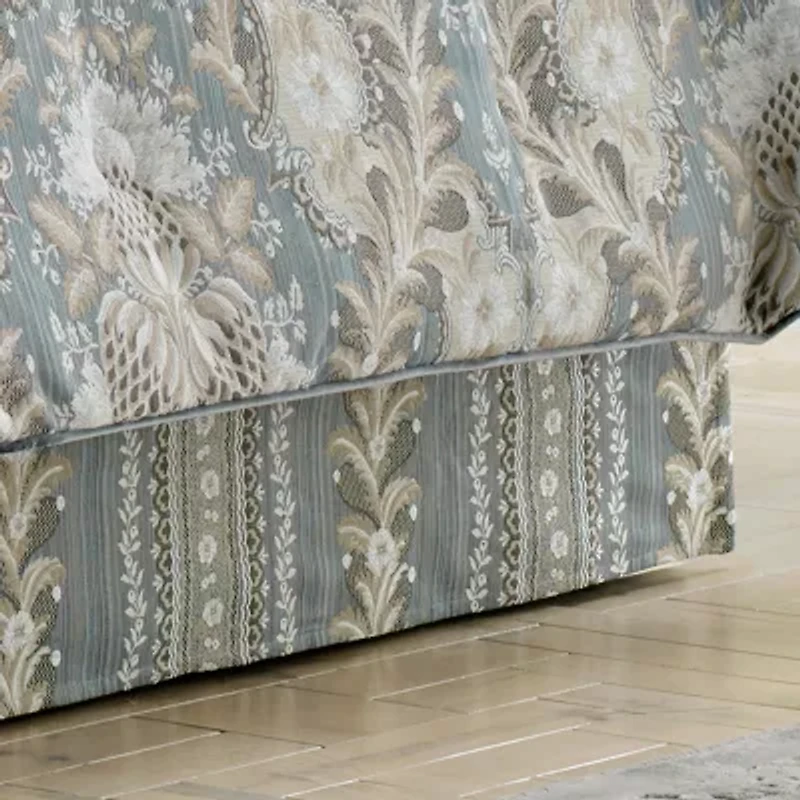 Queen Street Clorinda 4-pc. Damask + Scroll Comforter Set