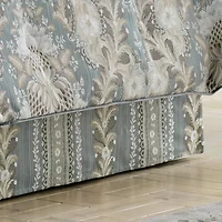 Queen Street Clorinda 4-pc. Damask + Scroll Comforter Set