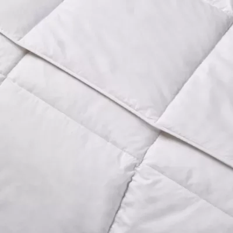 Kathy Ireland 240tc Cotton Midweight Hypoallergenic Comforter