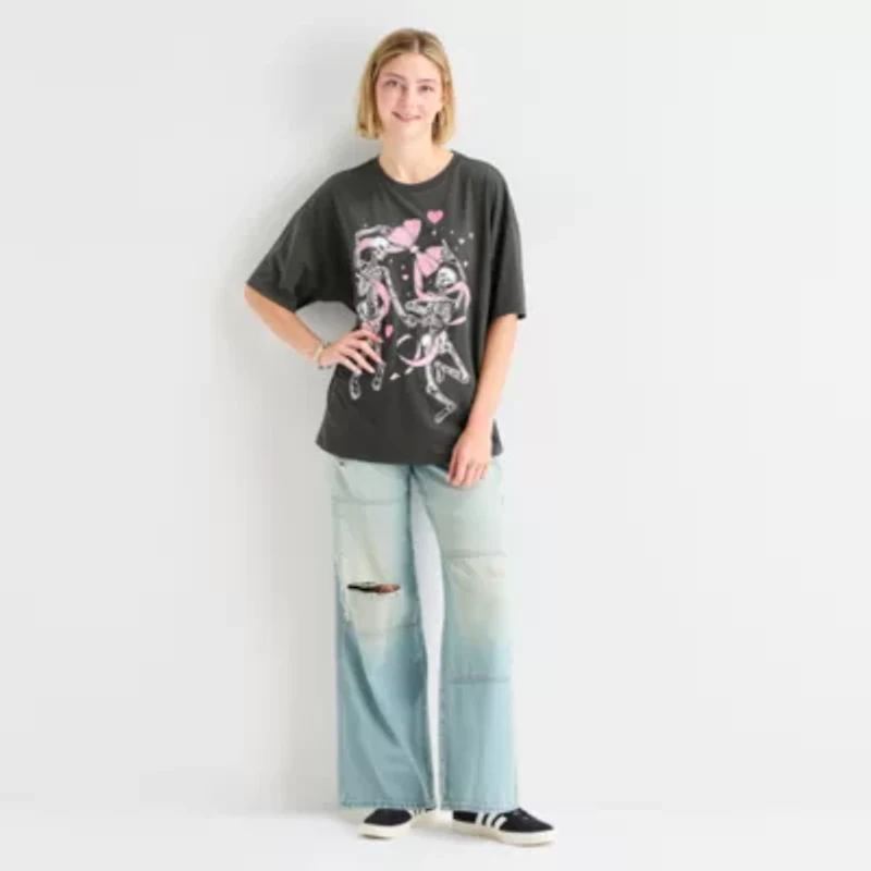 Skeletons Tee Womens Juniors Crew Neck Short Sleeve Oversized Graphic T-Shirt
