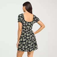 City Triangle Womens Juniors Short Sleeve Floral Fit + Flare Dress
