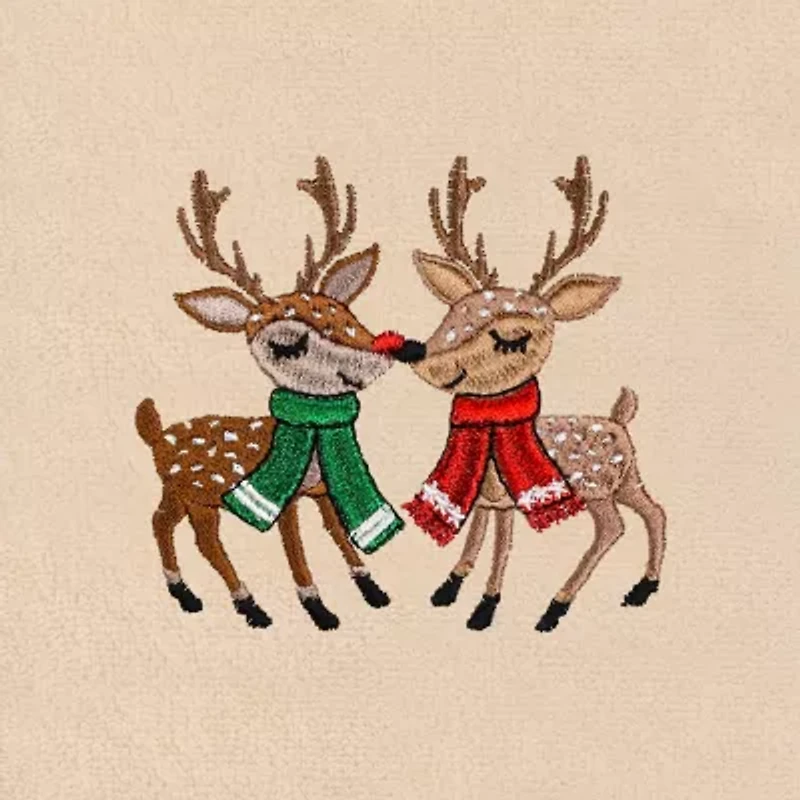 Linum Home Textiles Christmas Kisses Embroidered 2-pc. Hand Towel
