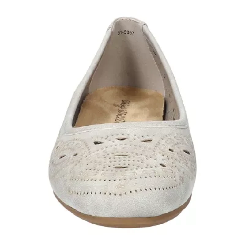 Easy Street Jackie Womens Round Closed Toe Ballet Flats