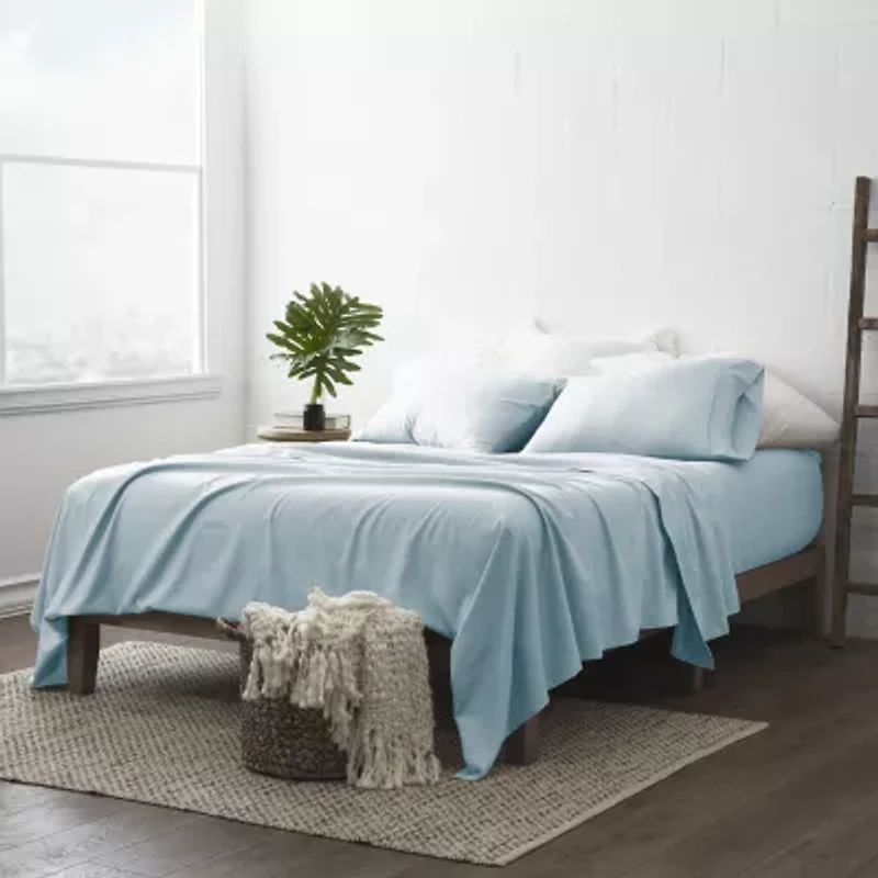 Casual Comfort™ Premium Ultra Soft Chevron Microfiber Wrinkle Free Sheet Set