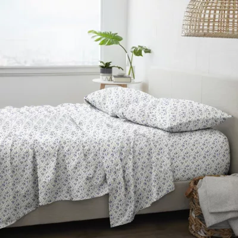 Casual Comfort™ Premium Ultra Soft Blossoms Sheet Set