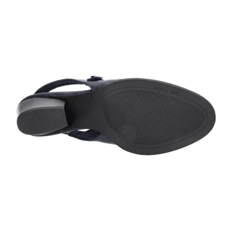 Easy Street Cyclone Womens Round Block Heel Pumps