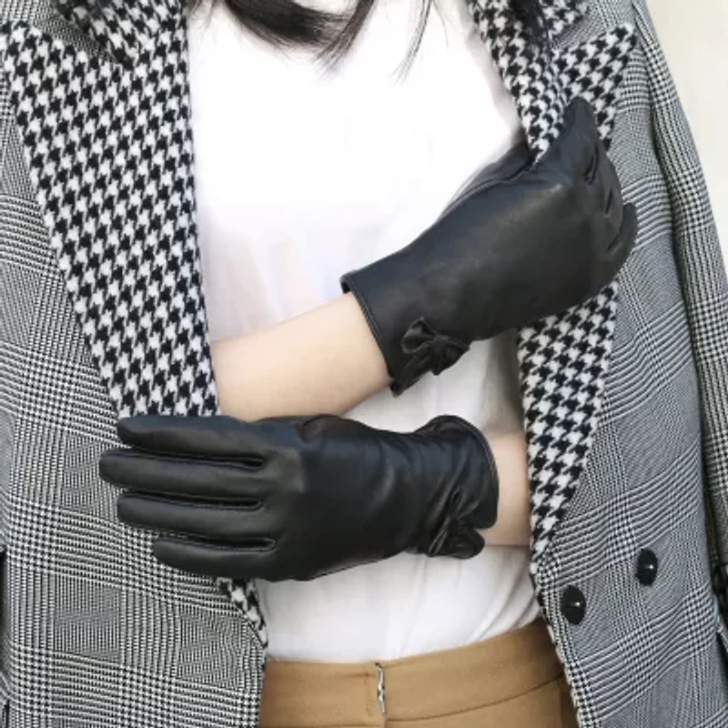 Karla Hanson Touch Gloves W Bow 1 Pair