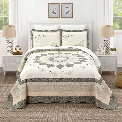 Modern Heirloom Harper Pieced Floral Bedspread