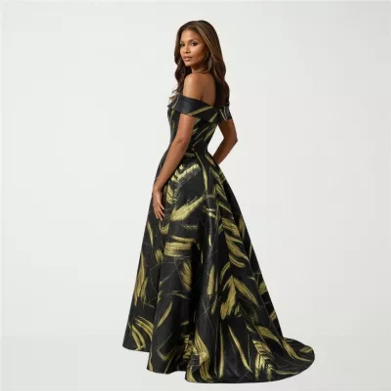 Rene by Ruiz Collection Womens Short Sleeve Evening Gown