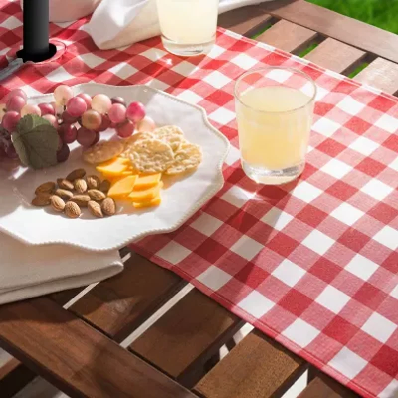 Design Imports Red Check Outdoor  With Zipper Table Runner