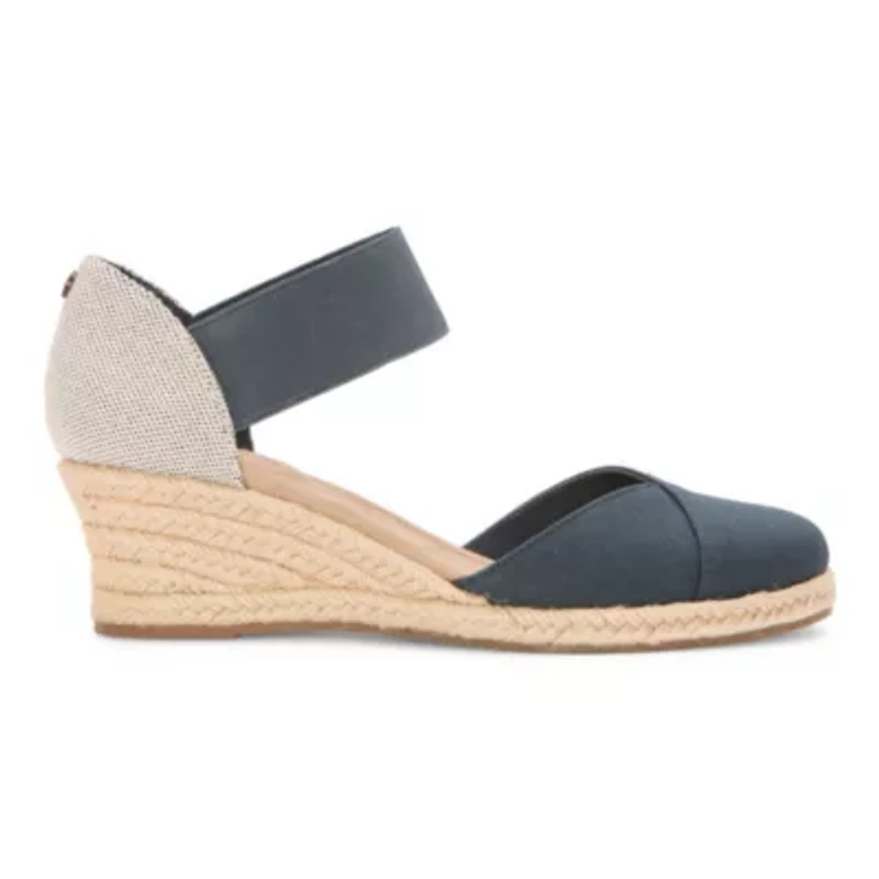 St. John's Bay Womens Lamesa Wedge Sandals