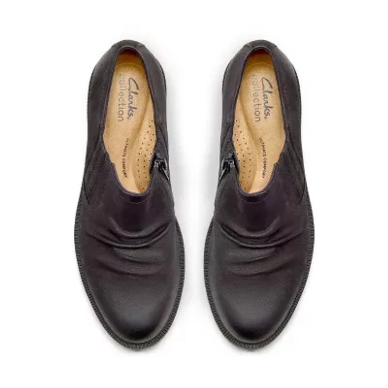 Clarks Adalynn Ezra Womens Round Loafers