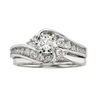 1 CT. T.W. Diamond Wedding Ring Set